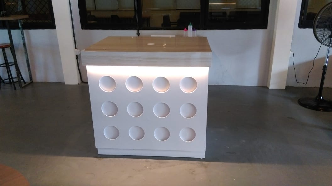 Meja Mini Bar